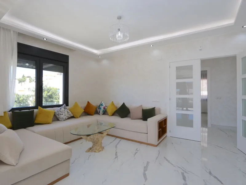 **Detached House on the Riviera: Your Dream Retreat**