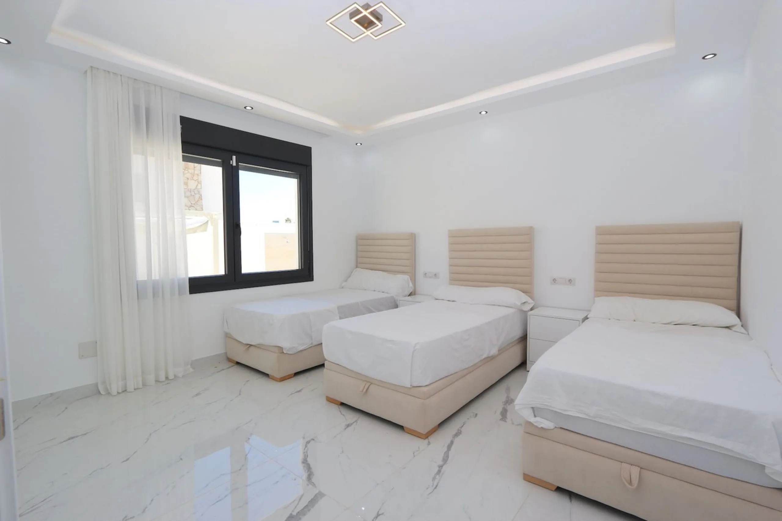 **Detached House on the Riviera: Your Dream Retreat**