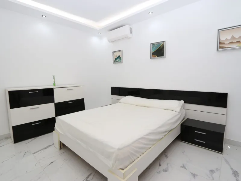 **Detached House on the Riviera: Your Dream Retreat**