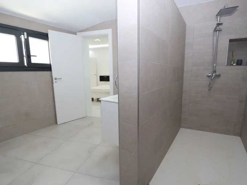 **Detached House on the Riviera: Your Dream Retreat**