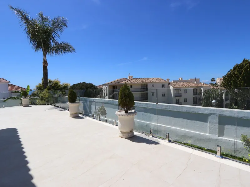 **Detached House on the Riviera: Your Dream Retreat**