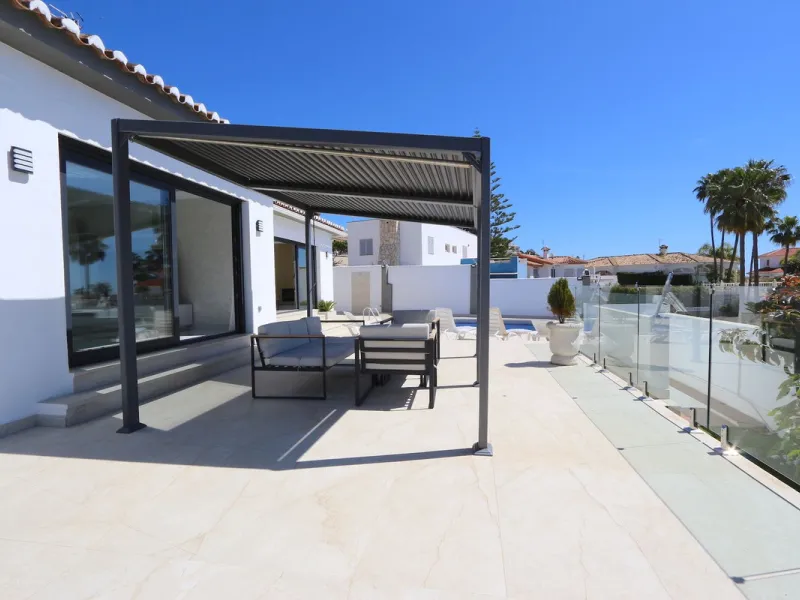 **Detached House on the Riviera: Your Dream Retreat**