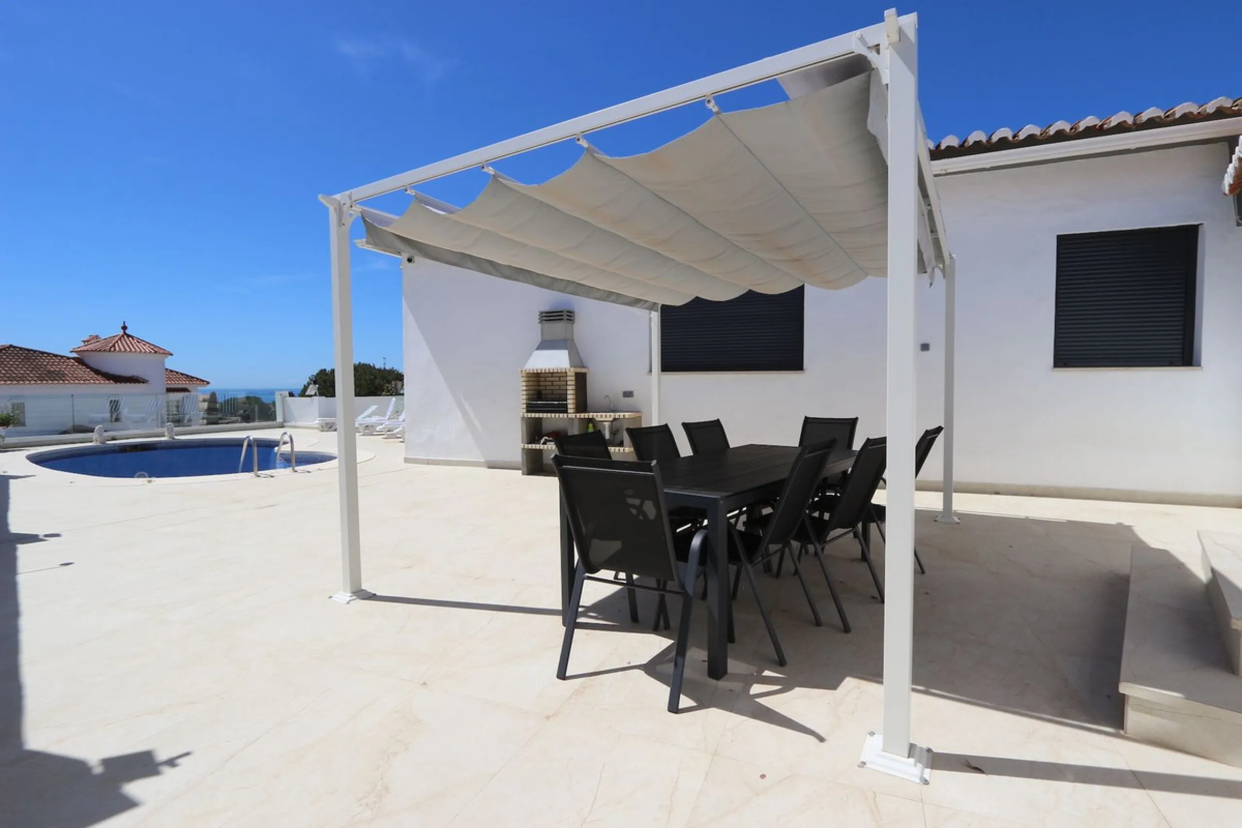**Detached House on the Riviera: Your Dream Retreat**