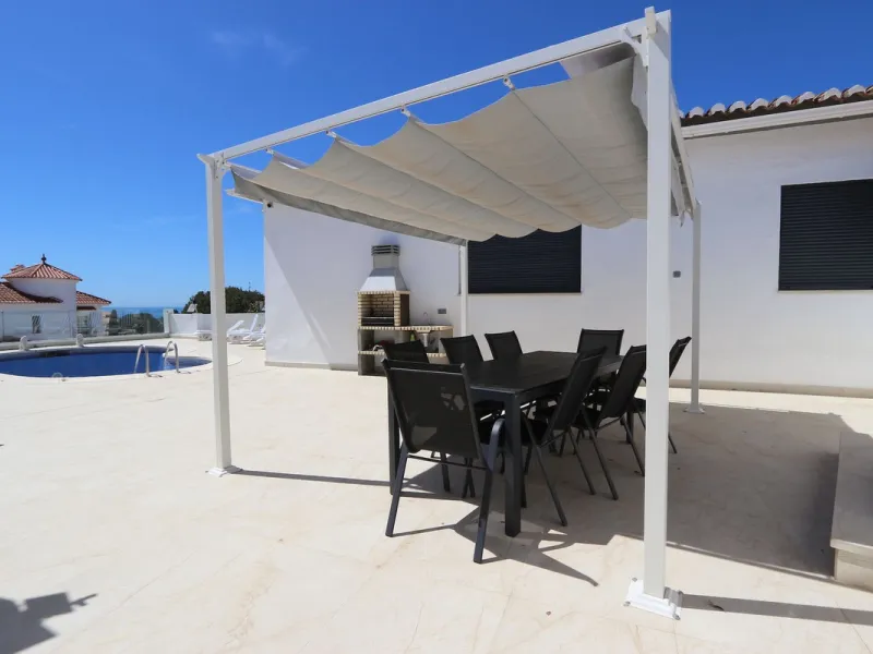**Detached House on the Riviera: Your Dream Retreat**