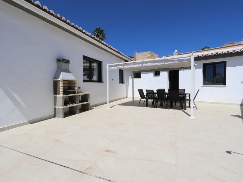 **Detached House on the Riviera: Your Dream Retreat**