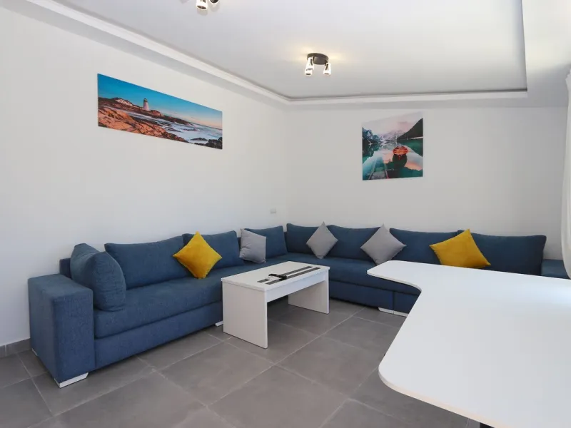 **Detached House on the Riviera: Your Dream Retreat**