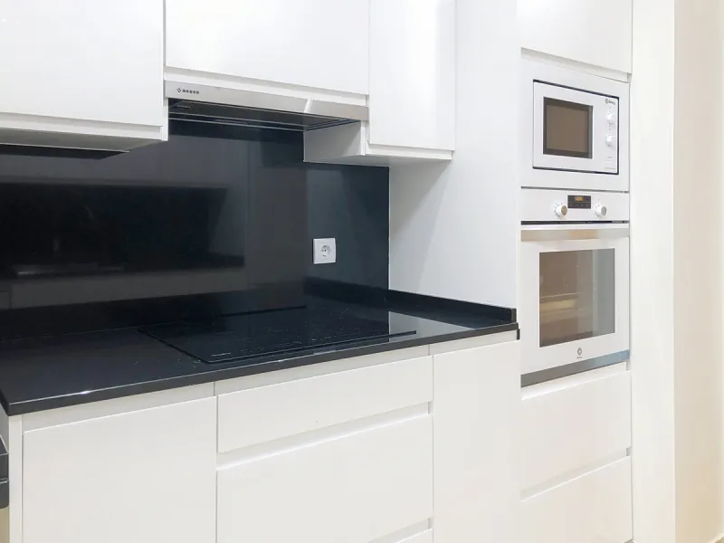 Apartment - Middle Floor Apartment в продаже в Estepona, Málaga. В доме 3 спален и 2 ванных комнат. Площадь дома 220 м²