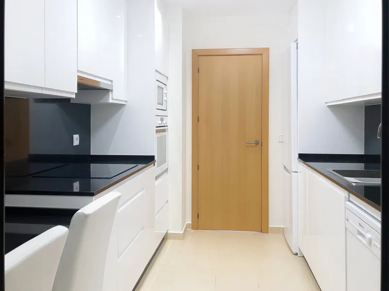 Apartment - Middle Floor Apartment в продаже в Estepona, Málaga. В доме 3 спален и 2 ванных комнат. Площадь дома 220 м²