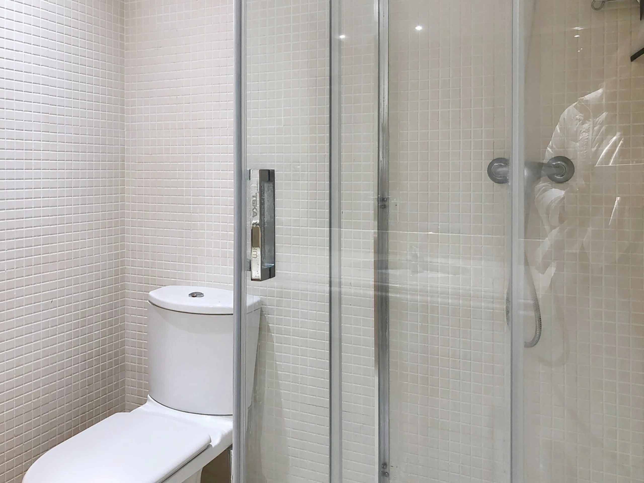 Apartment - Middle Floor Apartment в продаже в Estepona, Málaga. В доме 3 спален и 2 ванных комнат. Площадь дома 220 м²