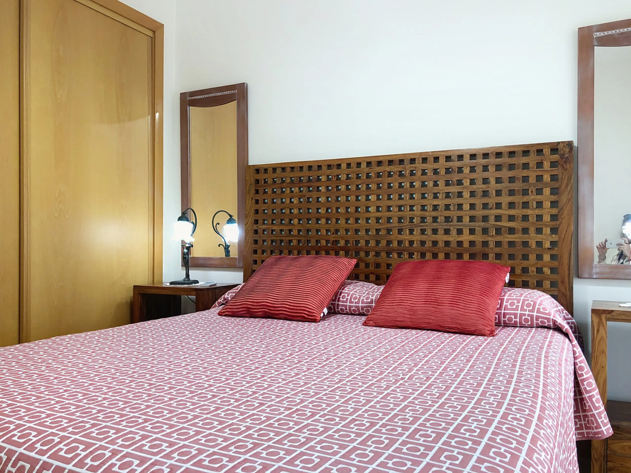 Apartment - Middle Floor Apartment в продаже в Estepona, Málaga. В доме 3 спален и 2 ванных комнат. Площадь дома 220 м²