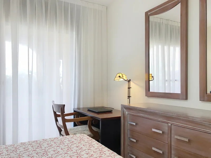 Apartment - Middle Floor Apartment в продаже в Estepona, Málaga. В доме 3 спален и 2 ванных комнат. Площадь дома 220 м²