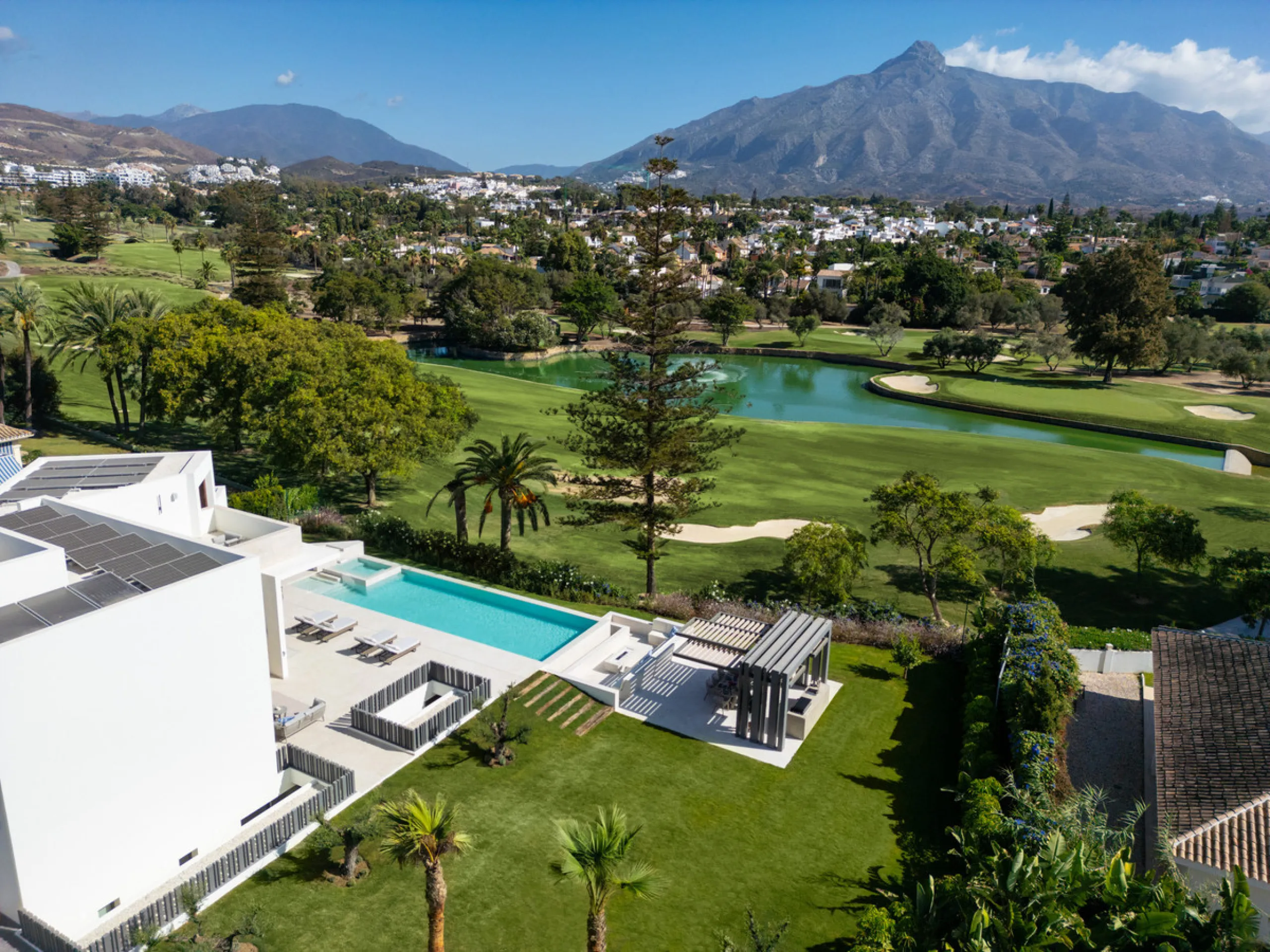 Villa Imagine is an exceptional frontline golf Villa for sale in Las Brisas. This property offers a luxurious living experience with modern design and natural beauty. This stunning villa, offers a thoughtfully crafted design by a renowned architect and de