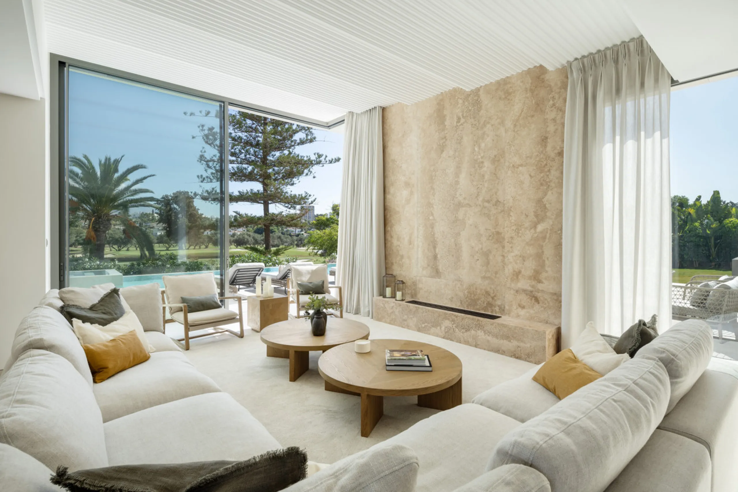 Villa Imagine is an exceptional frontline golf Villa for sale in Las Brisas. This property offers a luxurious living experience with modern design and natural beauty. This stunning villa, offers a thoughtfully crafted design by a renowned architect and de