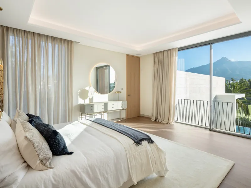 Villa Imagine is an exceptional frontline golf Villa for sale in Las Brisas. This property offers a luxurious living experience with modern design and natural beauty. This stunning villa, offers a thoughtfully crafted design by a renowned architect and de