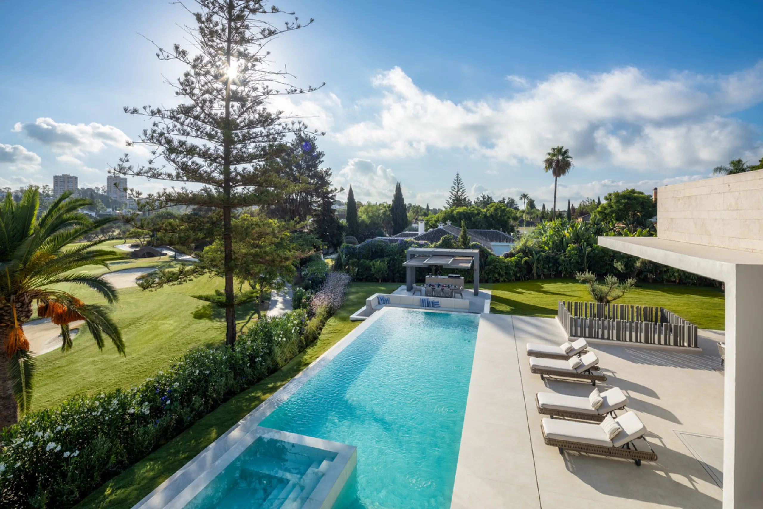 Villa Imagine is an exceptional frontline golf Villa for sale in Las Brisas. This property offers a luxurious living experience with modern design and natural beauty. This stunning villa, offers a thoughtfully crafted design by a renowned architect and de