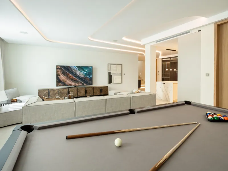Villa Imagine is an exceptional frontline golf Villa for sale in Las Brisas. This property offers a luxurious living experience with modern design and natural beauty. This stunning villa, offers a thoughtfully crafted design by a renowned architect and de