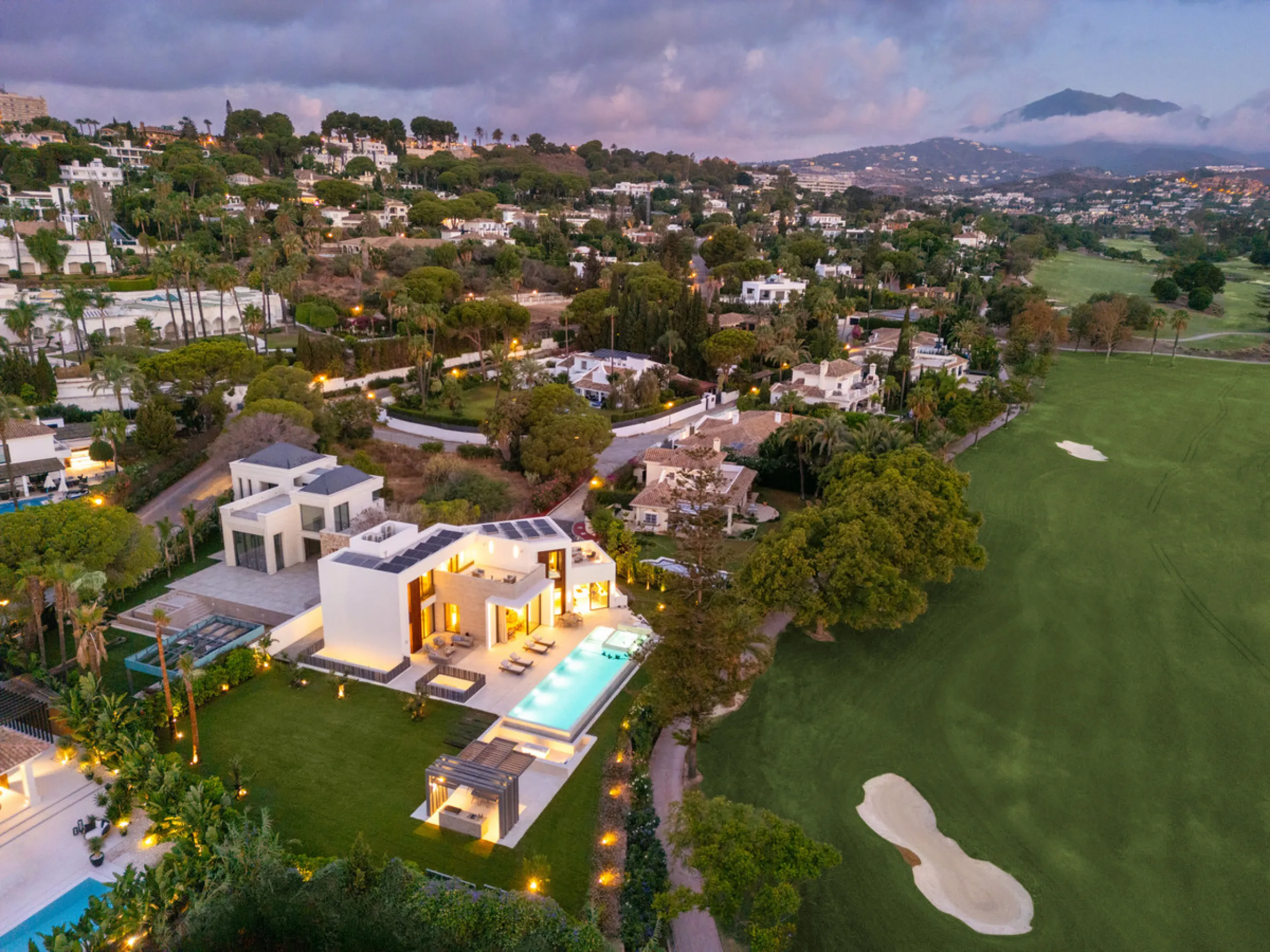 Villa Imagine is an exceptional frontline golf Villa for sale in Las Brisas. This property offers a luxurious living experience with modern design and natural beauty. This stunning villa, offers a thoughtfully crafted design by a renowned architect and de