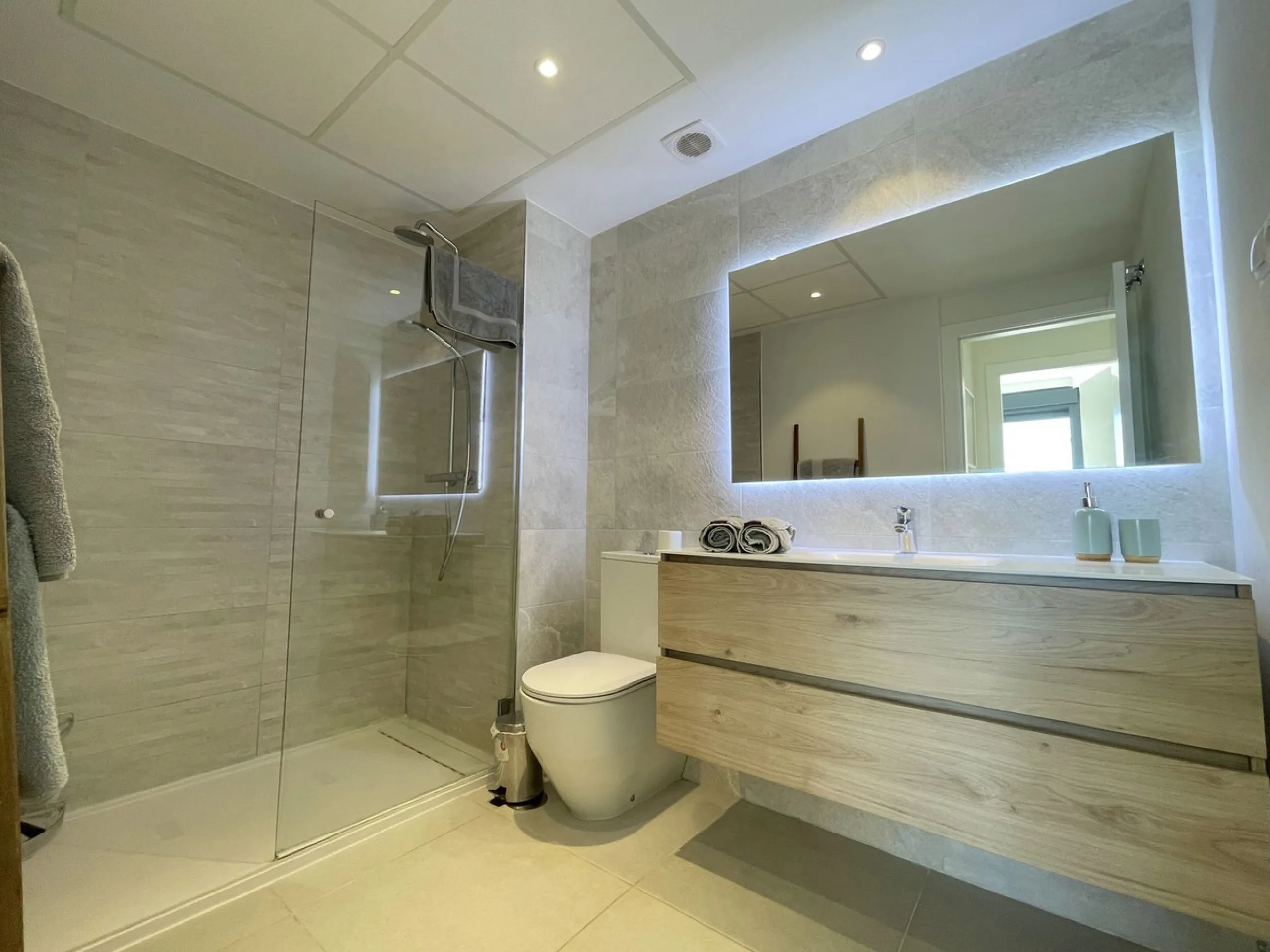 MAGNIFICENT DUPLEX PENTHOUSE WITH STUNNING SEA AND GOLF VIEWS AND A TOURIST LICENSE