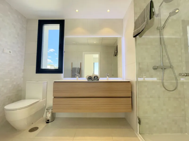 MAGNIFICENT DUPLEX PENTHOUSE WITH STUNNING SEA AND GOLF VIEWS AND A TOURIST LICENSE