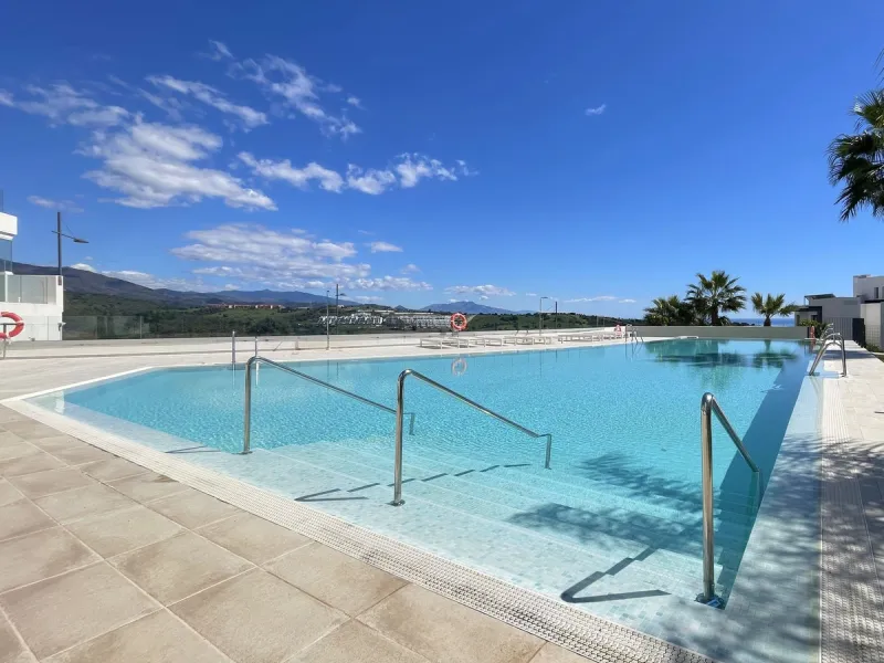 MAGNIFICENT DUPLEX PENTHOUSE WITH STUNNING SEA AND GOLF VIEWS AND A TOURIST LICENSE