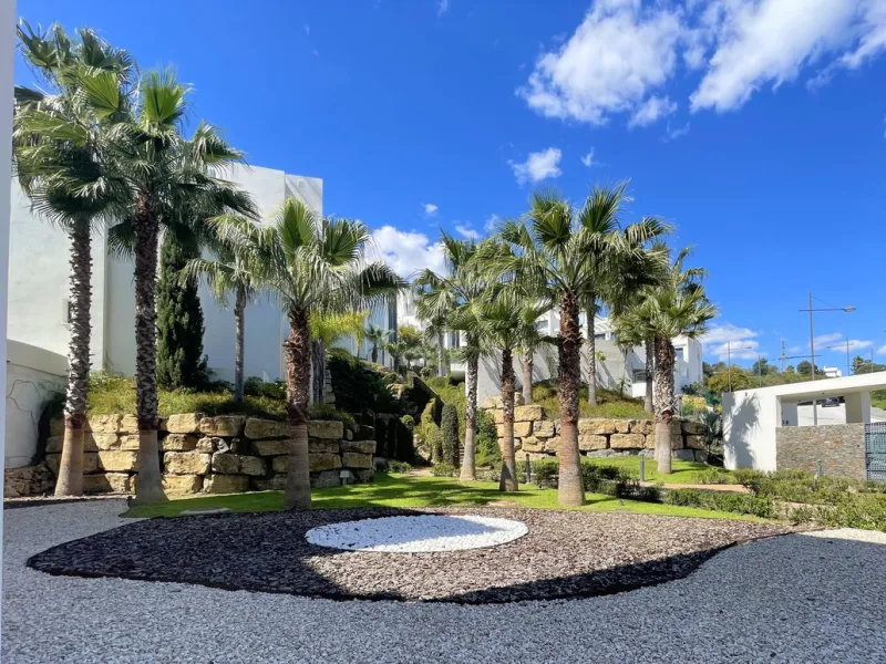 MAGNIFICENT DUPLEX PENTHOUSE WITH STUNNING SEA AND GOLF VIEWS AND A TOURIST LICENSE