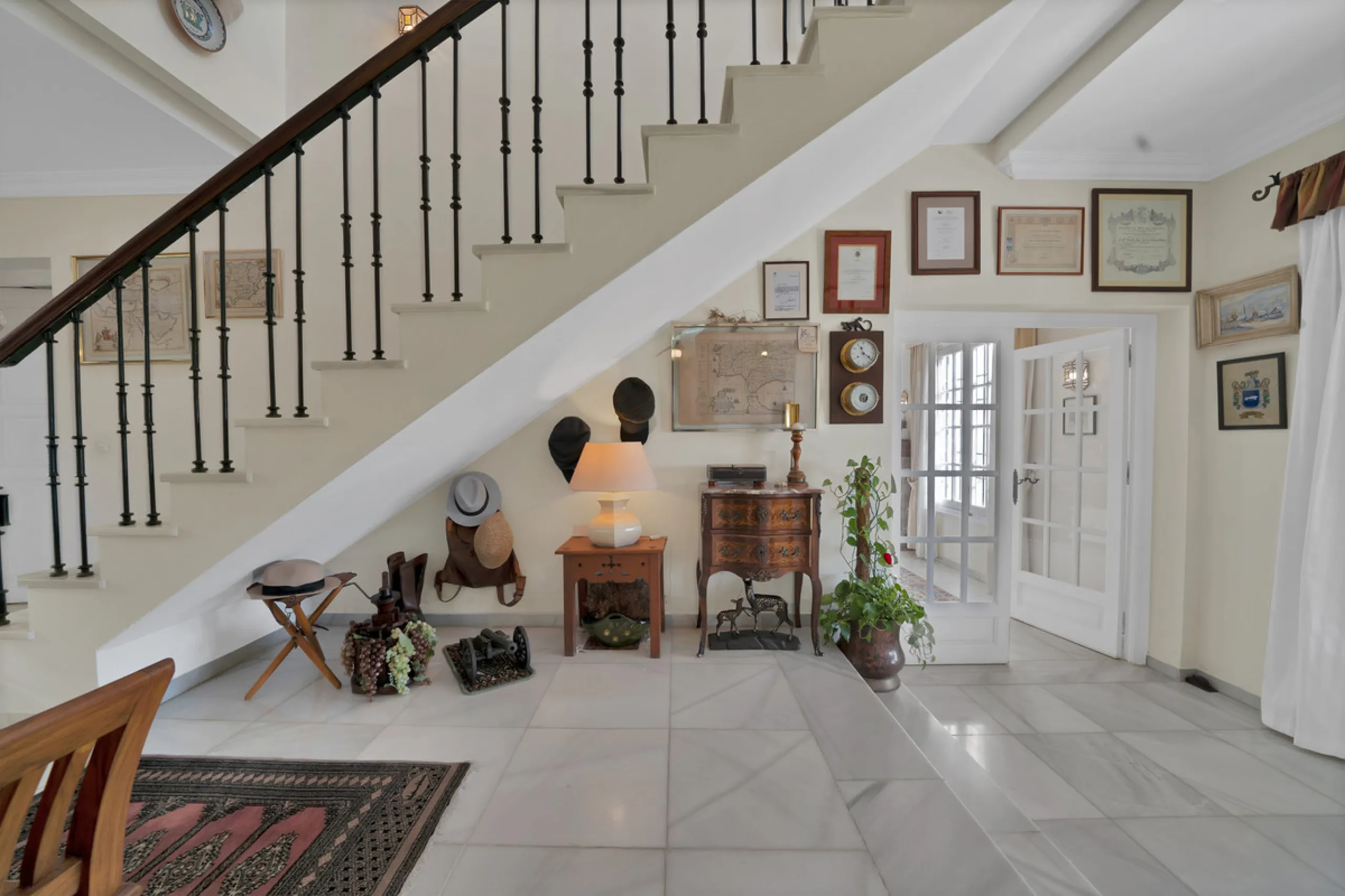 Detached Villa for Sale in Nueva Andalucía, Marbella – Prime Location with Sea Views