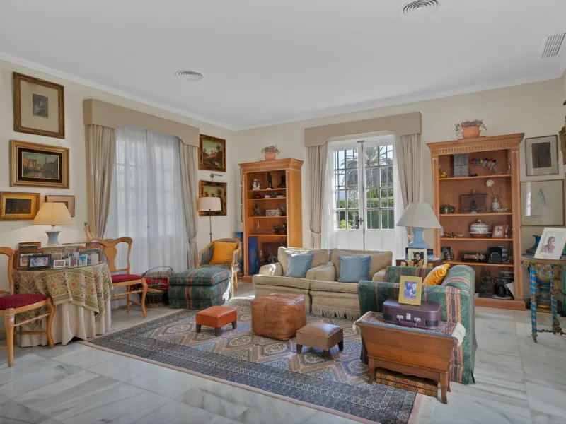 Detached Villa for Sale in Nueva Andalucía, Marbella – Prime Location with Sea Views