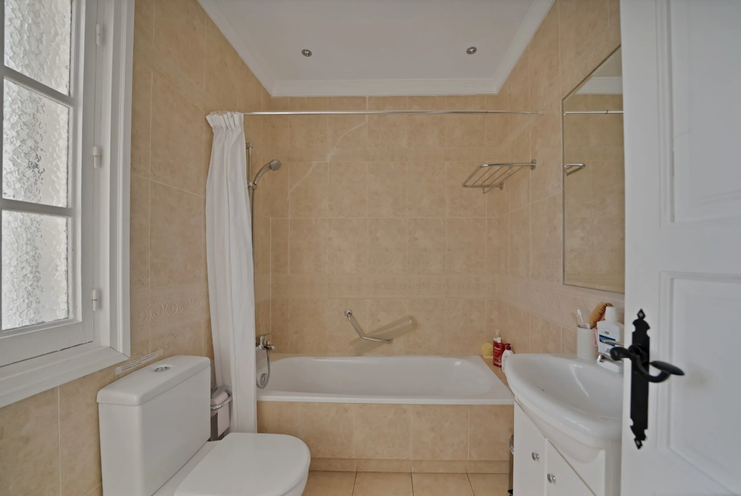 Detached Villa for Sale in Nueva Andalucía, Marbella – Prime Location with Sea Views