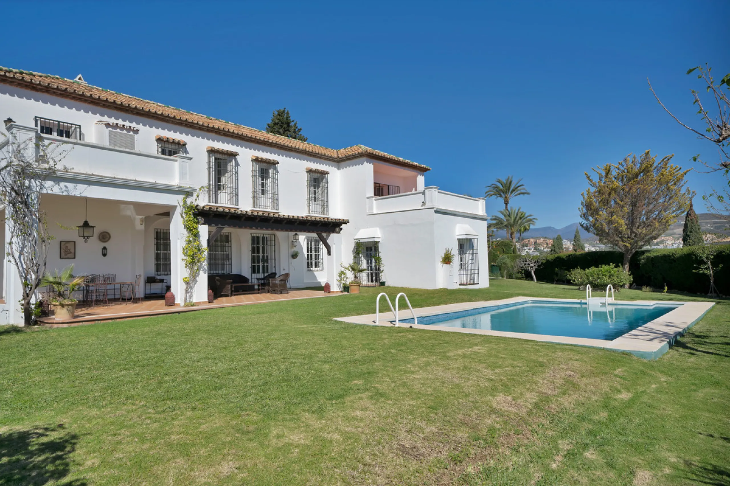 Detached Villa for Sale in Nueva Andalucía, Marbella – Prime Location with Sea Views