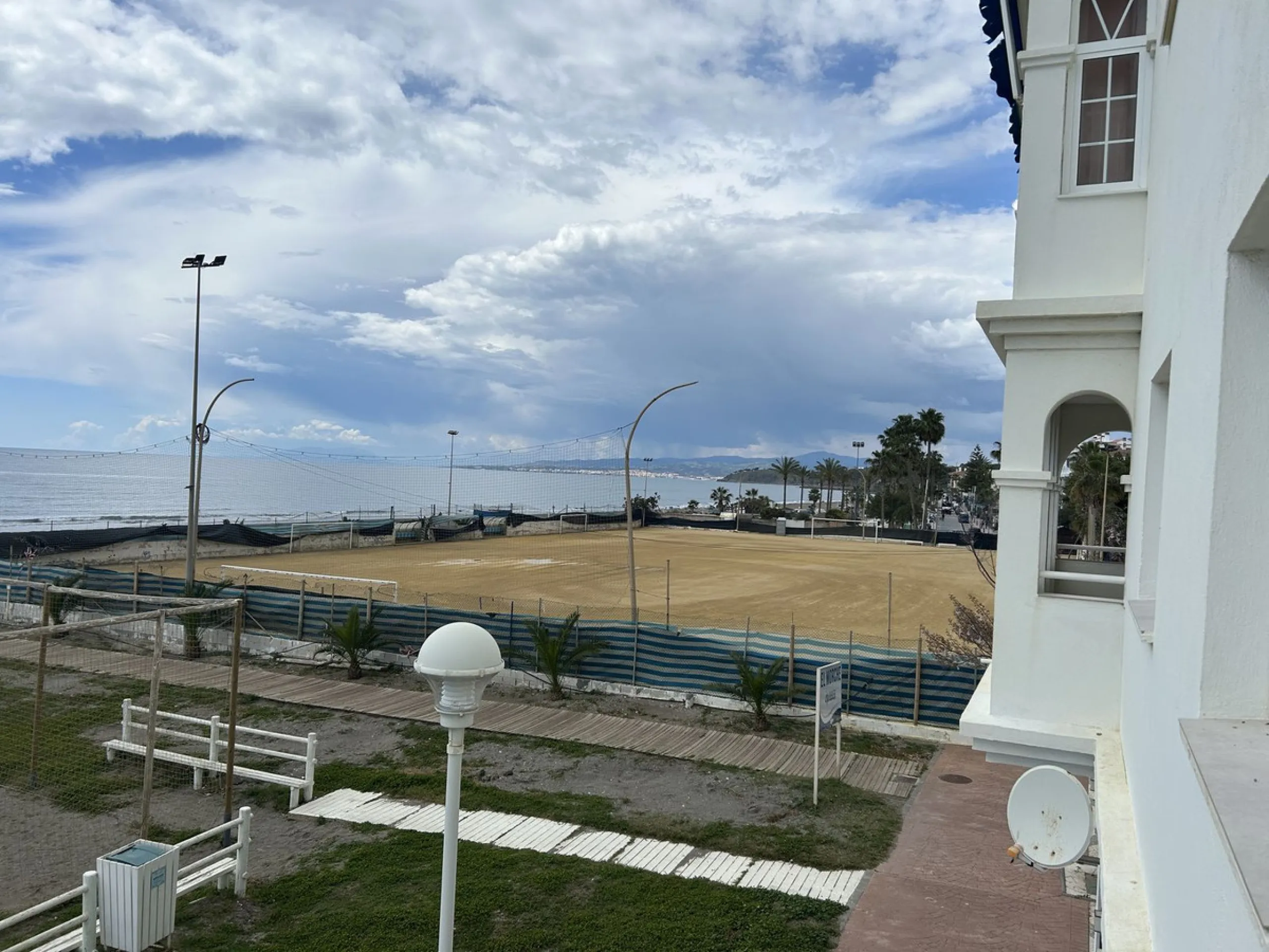 Frontline Beach Apartment in El Morche – In a Prime Location!