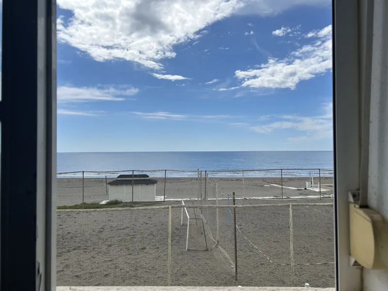 Frontline Beach Apartment in El Morche – In a Prime Location!