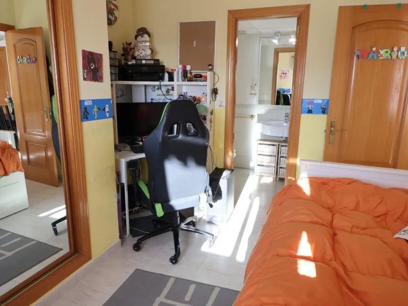 Apartment - Middle Floor Apartment в продаже в Benalmadena, Málaga. В доме 2 спален и 2 ванных комнат. Площадь дома 68 м²