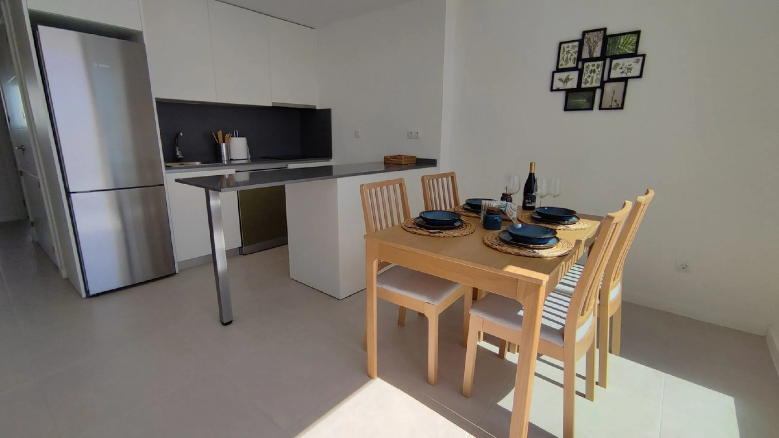 Apartment - Penthouse в продаже в Estepona, Málaga. В доме 2 спален и 2 ванных комнат. Площадь дома 92 м²