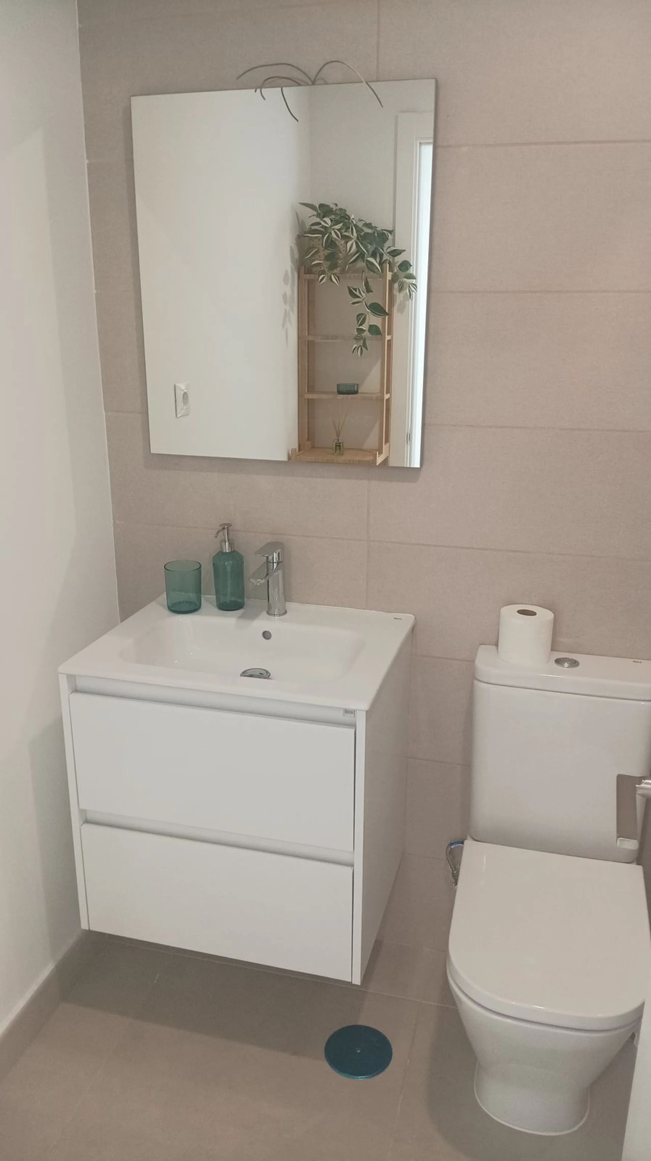 Apartment - Penthouse в продаже в Estepona, Málaga. В доме 2 спален и 2 ванных комнат. Площадь дома 92 м²