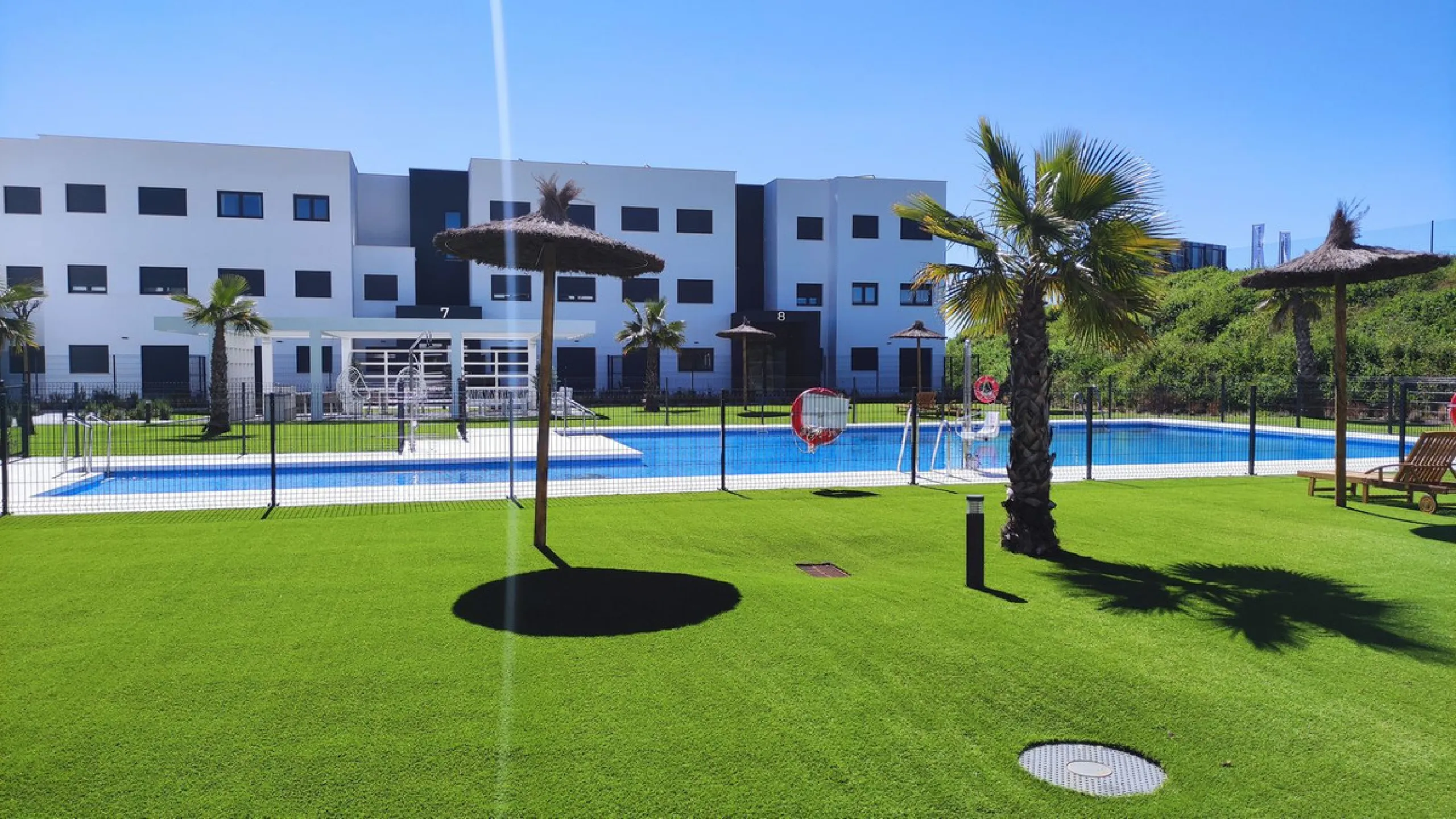 Apartment - Penthouse в продаже в Estepona, Málaga. В доме 2 спален и 2 ванных комнат. Площадь дома 92 м²
