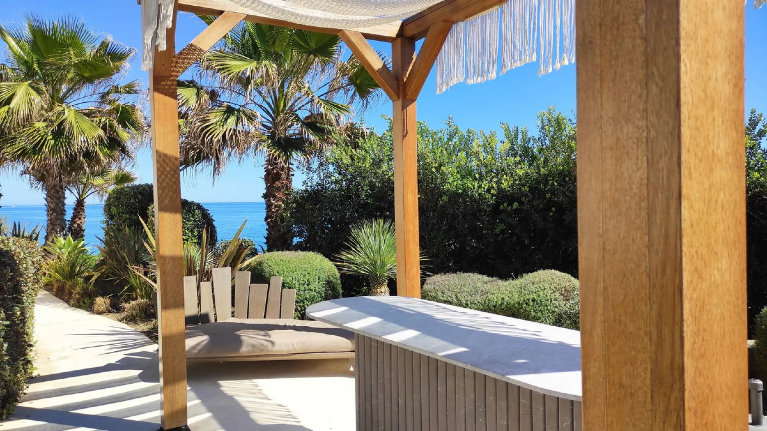 Apartment - Penthouse в продаже в Estepona, Málaga. В доме 2 спален и 2 ванных комнат. Площадь дома 92 м²