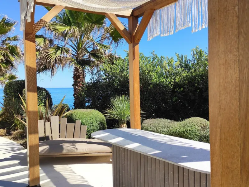 Apartment - Penthouse в продаже в Estepona, Málaga. В доме 2 спален и 2 ванных комнат. Площадь дома 92 м²