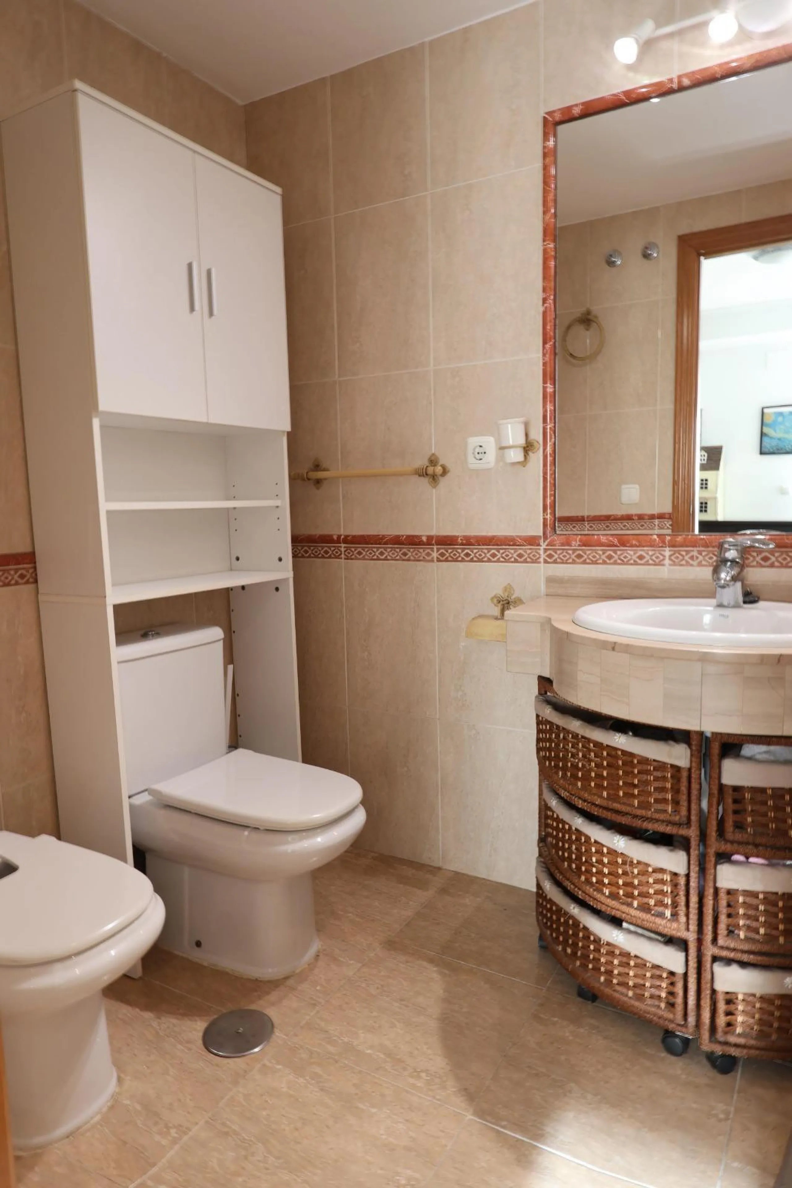 Apartment - Middle Floor Apartment в продаже в Benalmadena, Málaga. В доме 2 спален и 2 ванных комнат. Площадь дома 68 м²