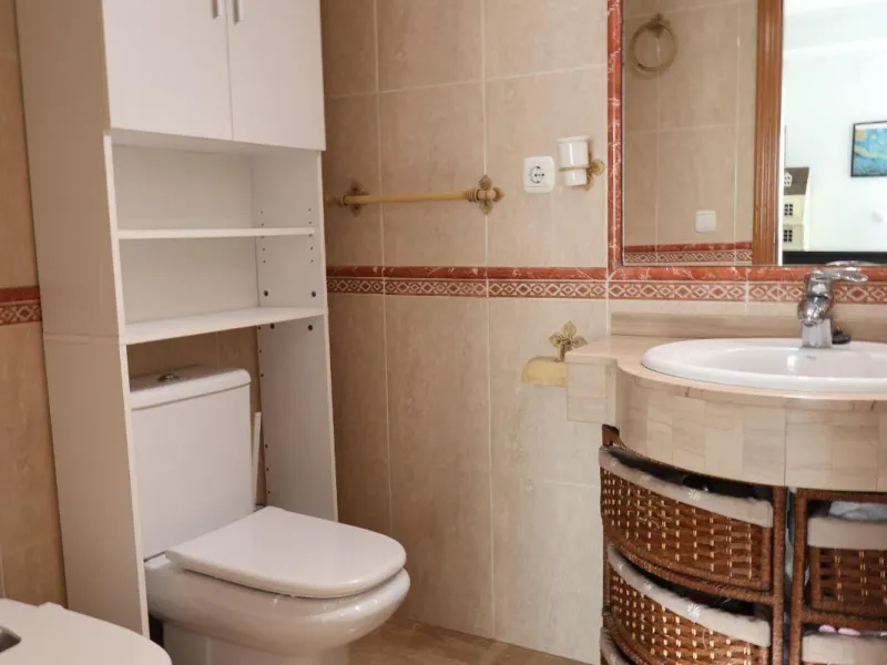 Apartment - Middle Floor Apartment в продаже в Benalmadena, Málaga. В доме 2 спален и 2 ванных комнат. Площадь дома 68 м²