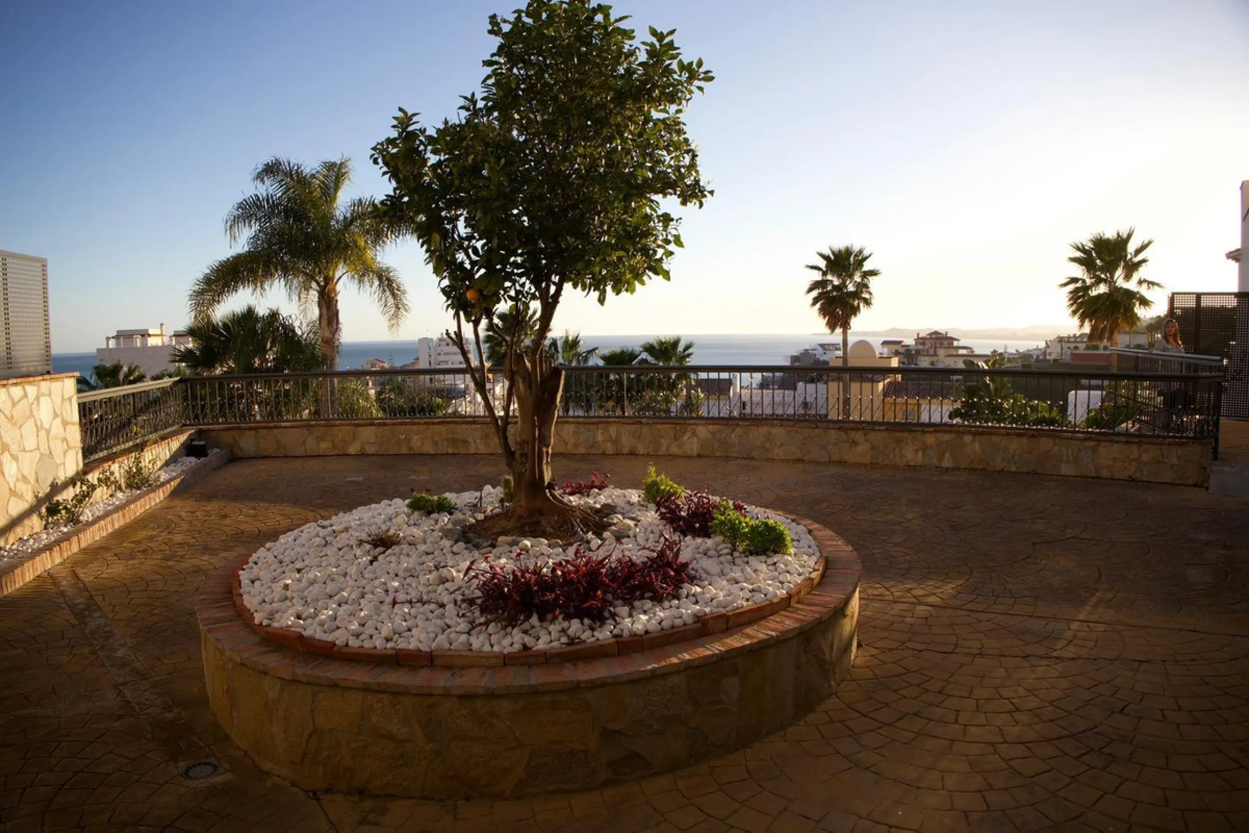 Apartment - Middle Floor Apartment в продаже в Benalmadena, Málaga. В доме 2 спален и 2 ванных комнат. Площадь дома 68 м²