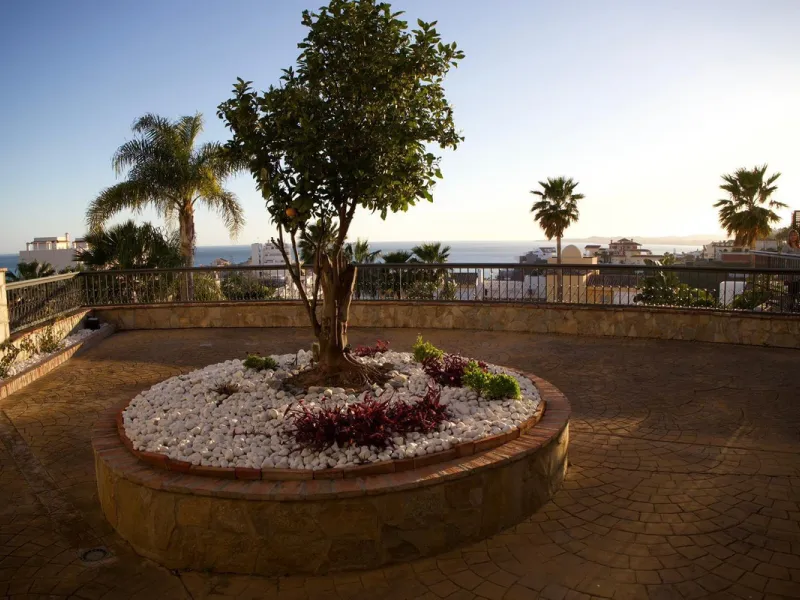 Apartment - Middle Floor Apartment в продаже в Benalmadena, Málaga. В доме 2 спален и 2 ванных комнат. Площадь дома 68 м²