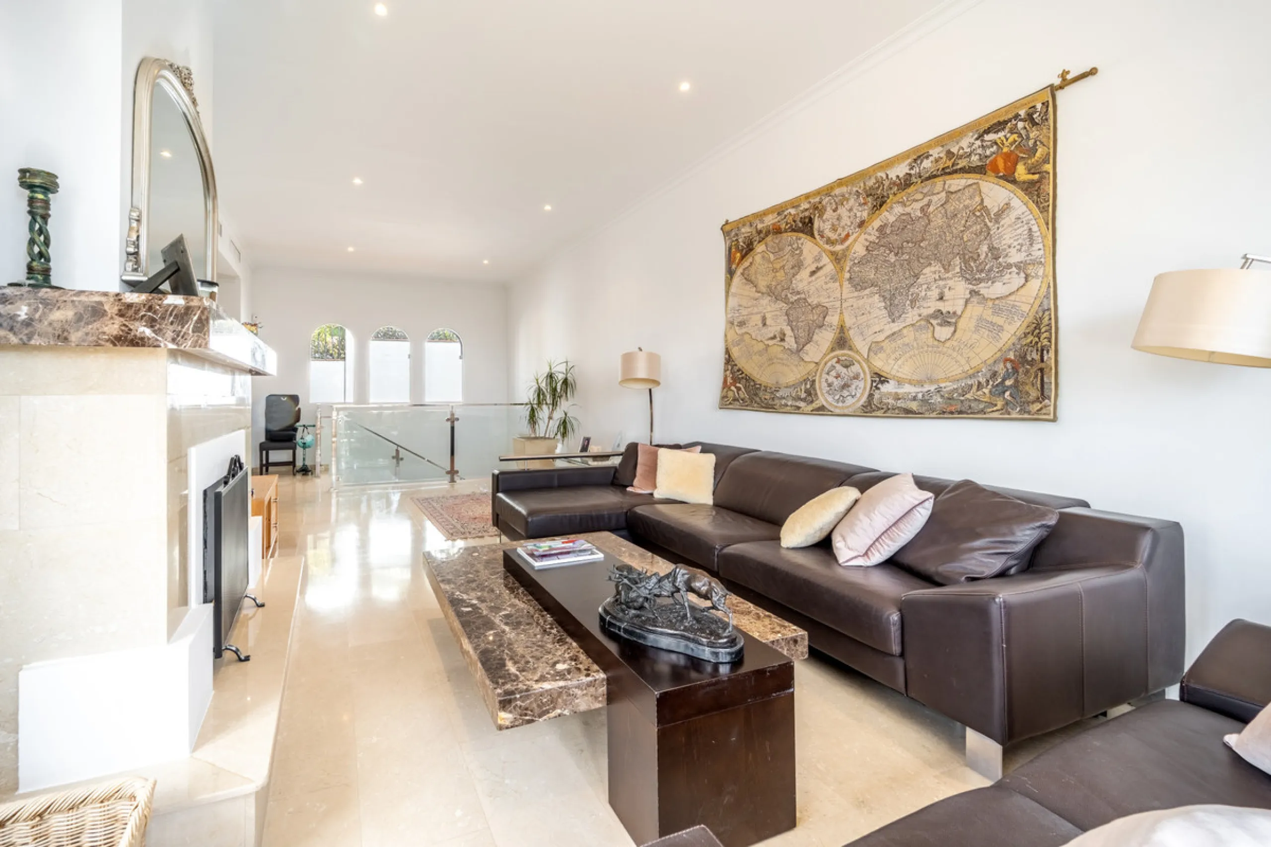 House - Detached Villa в продаже в Istán, Málaga. В доме 4 спален и 4 ванных комнат. Площадь дома 240 м². Площадь участка 900 м²