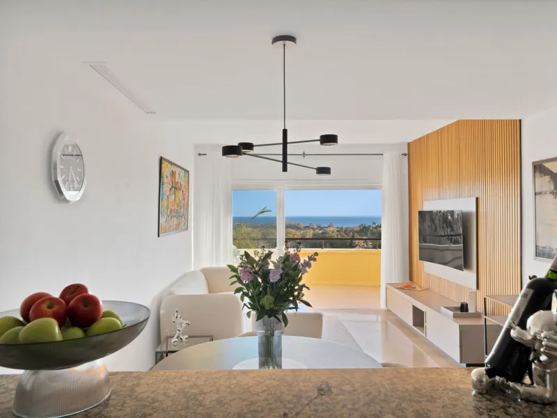 Located in the sought-after Elviria Hills community, this well-positioned 2-bedroom, 2-bathroom apartment offers stunning panoramic sea views and a full south-facing orientation. Situated in one of the best blocks of the development, this home provides a 