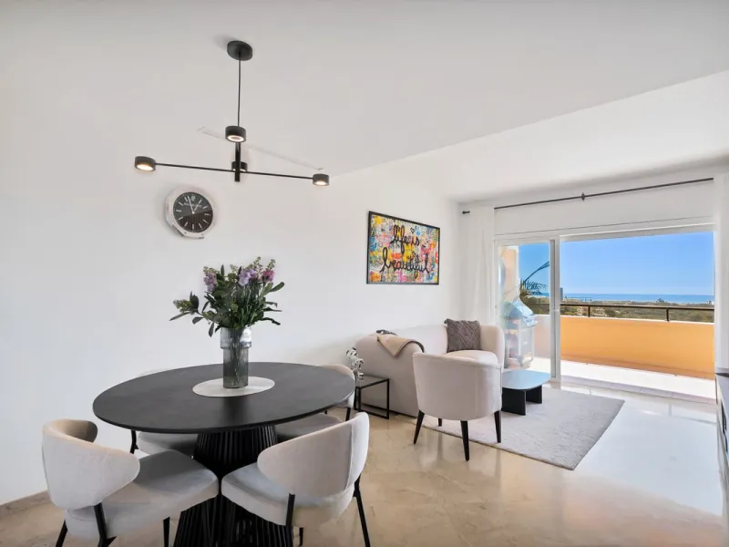 Located in the sought-after Elviria Hills community, this well-positioned 2-bedroom, 2-bathroom apartment offers stunning panoramic sea views and a full south-facing orientation. Situated in one of the best blocks of the development, this home provides a 