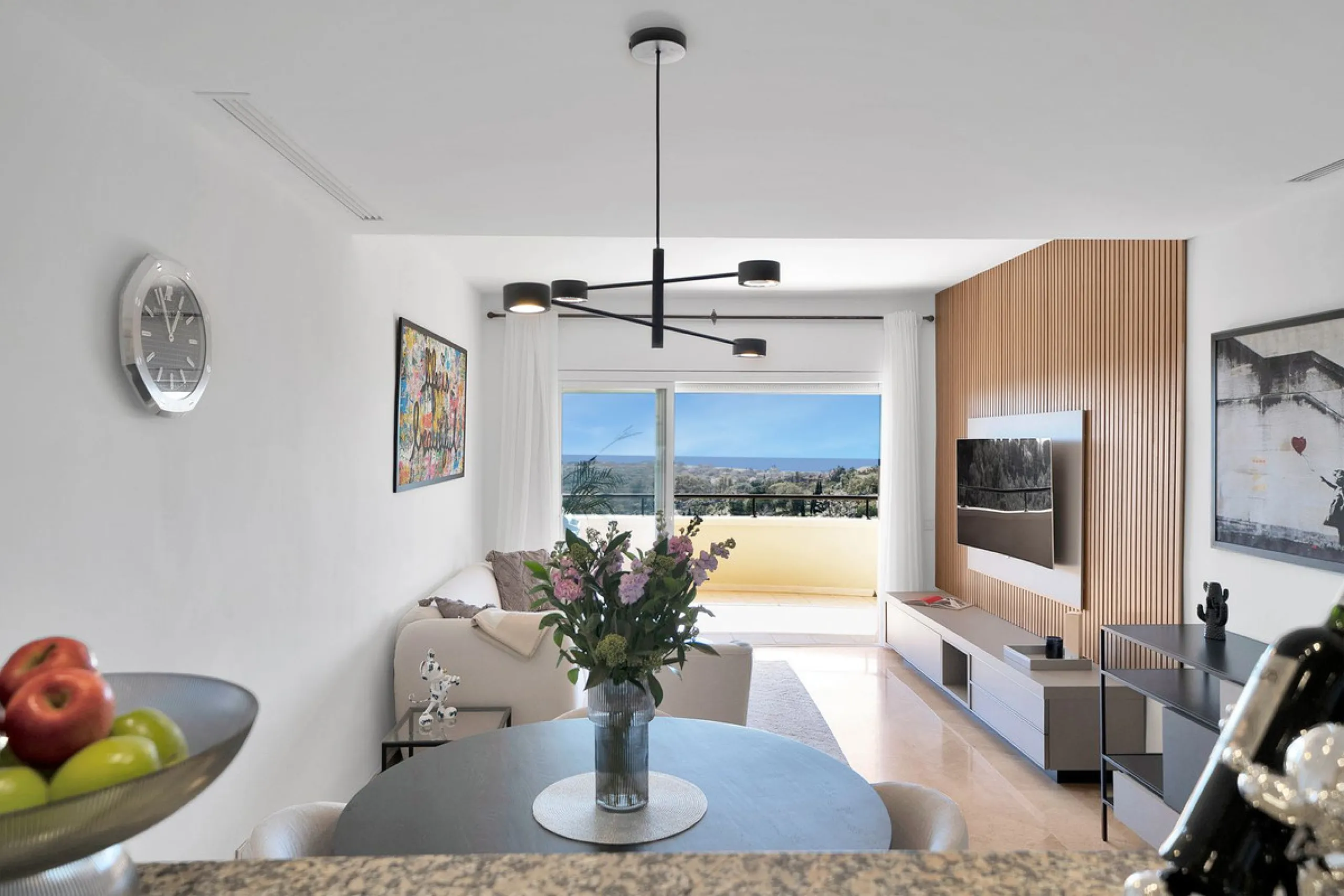 Located in the sought-after Elviria Hills community, this well-positioned 2-bedroom, 2-bathroom apartment offers stunning panoramic sea views and a full south-facing orientation. Situated in one of the best blocks of the development, this home provides a 