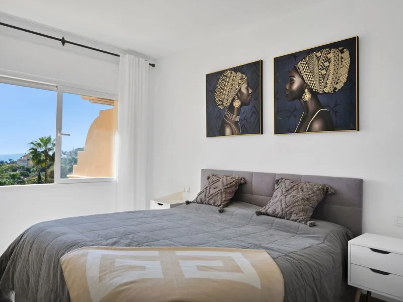 Located in the sought-after Elviria Hills community, this well-positioned 2-bedroom, 2-bathroom apartment offers stunning panoramic sea views and a full south-facing orientation. Situated in one of the best blocks of the development, this home provides a 