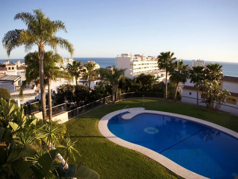 Apartment - Middle Floor Apartment в продаже в Benalmadena, Málaga. В доме 2 спален и 2 ванных комнат. Площадь дома 68 м²