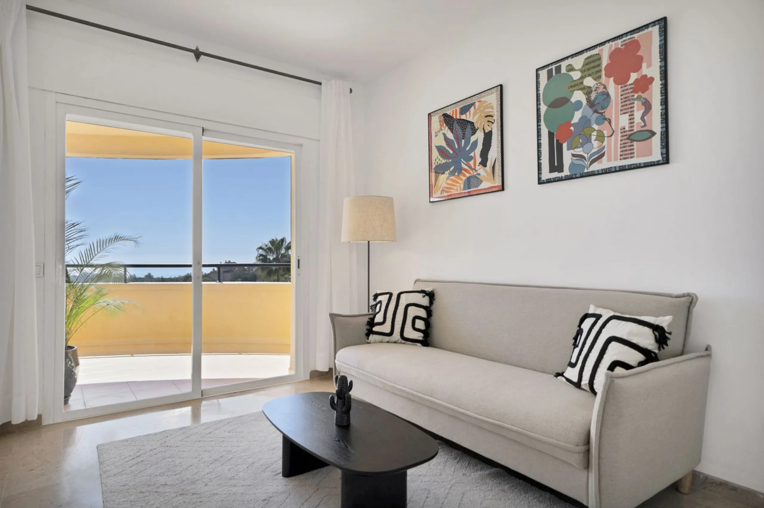 Located in the sought-after Elviria Hills community, this well-positioned 2-bedroom, 2-bathroom apartment offers stunning panoramic sea views and a full south-facing orientation. Situated in one of the best blocks of the development, this home provides a 