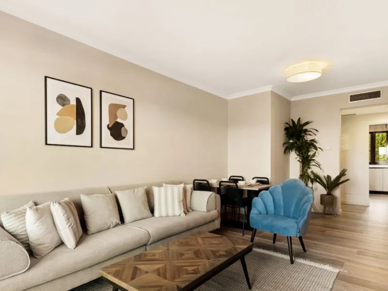 Apartment - Top Floor Apartment в продаже в El Paraiso, Málaga. В доме 2 спален и 2 ванных комнат. Площадь дома 92 м²