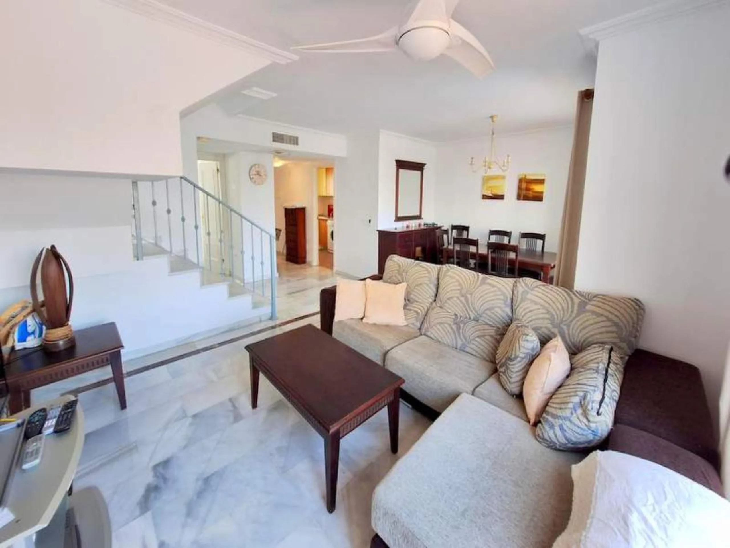 Apartment - Penthouse Duplex в продаже в Casares, Málaga. В доме 3 спален и 3 ванных комнат. Площадь дома 140 м²